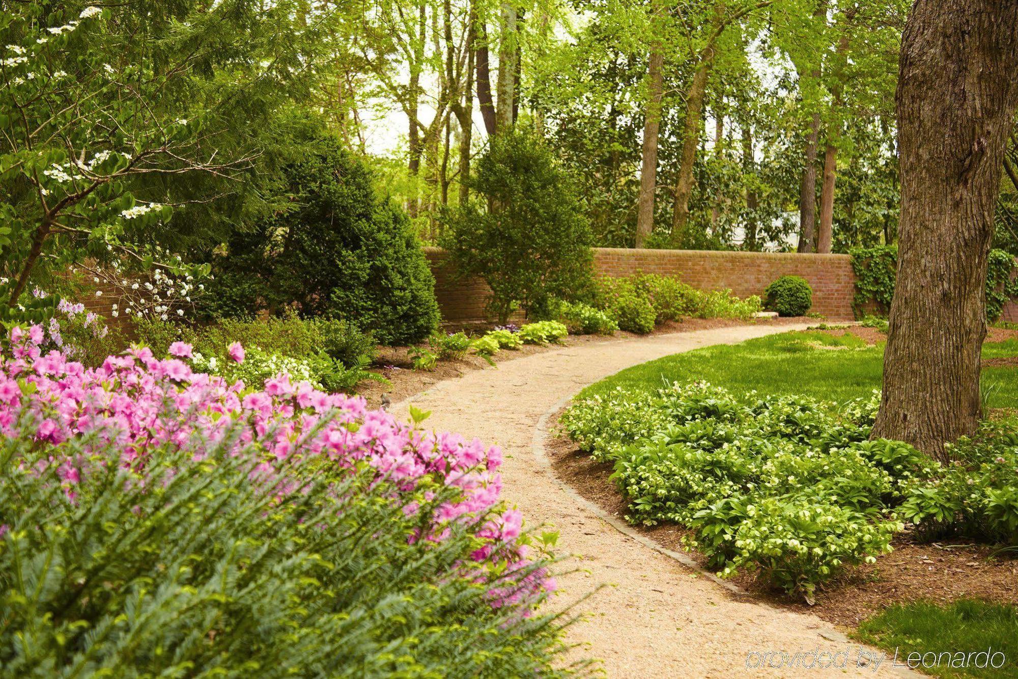 Rizzo Center, A Destination By Hyatt Hotel Chapel Hill Exterior photo